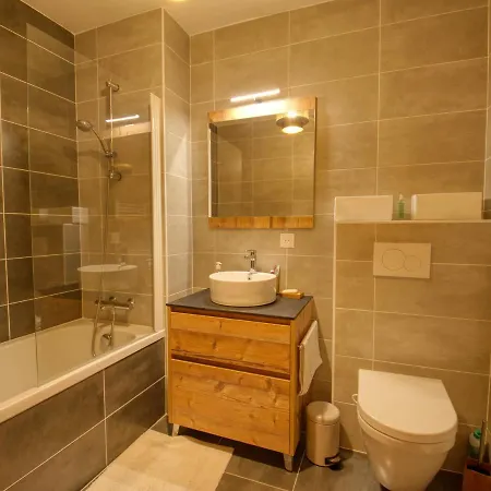 Apartman Familial Neuf Pres Du Village, 3 Chambres, Balcon Sud, Parking, Proche Ski-bus, - Fr-1-642-80